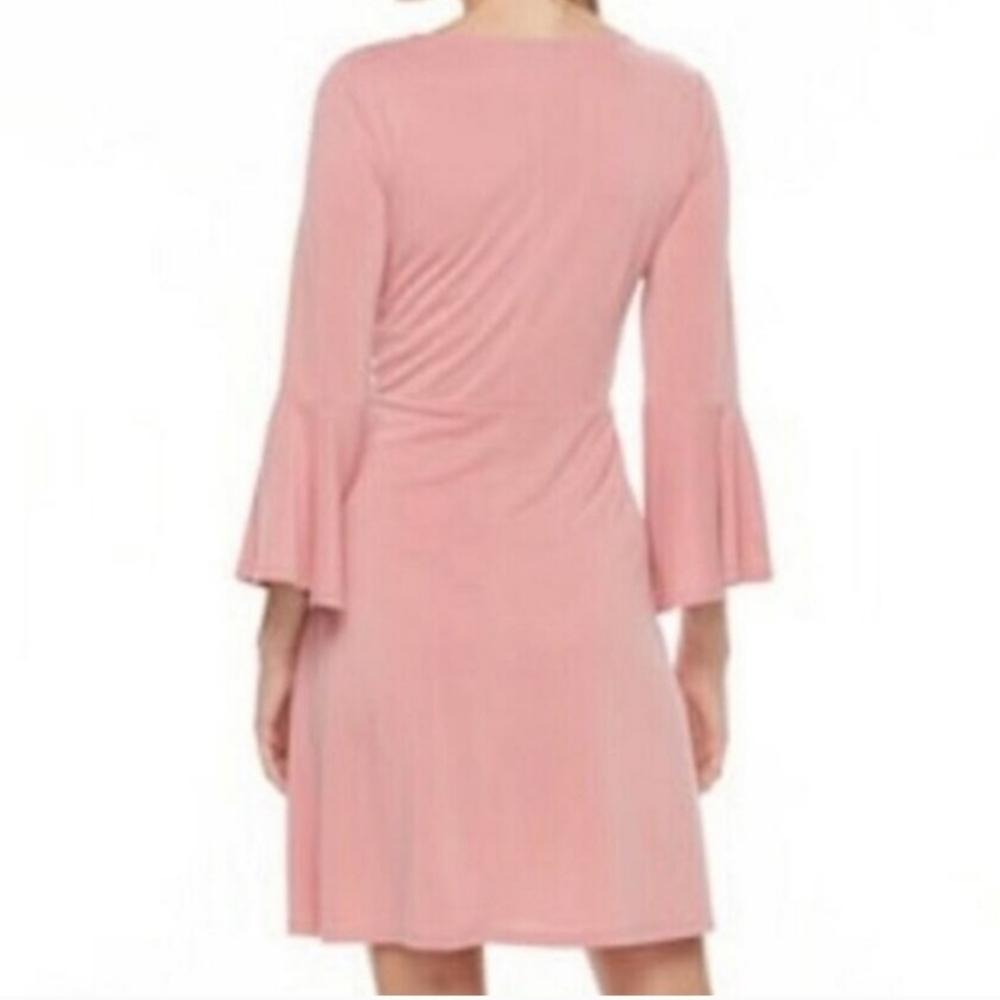 Beautiful Flowy Peachy Pink Dress Bell Sleeves Apt. 9 Brand Size Medium.